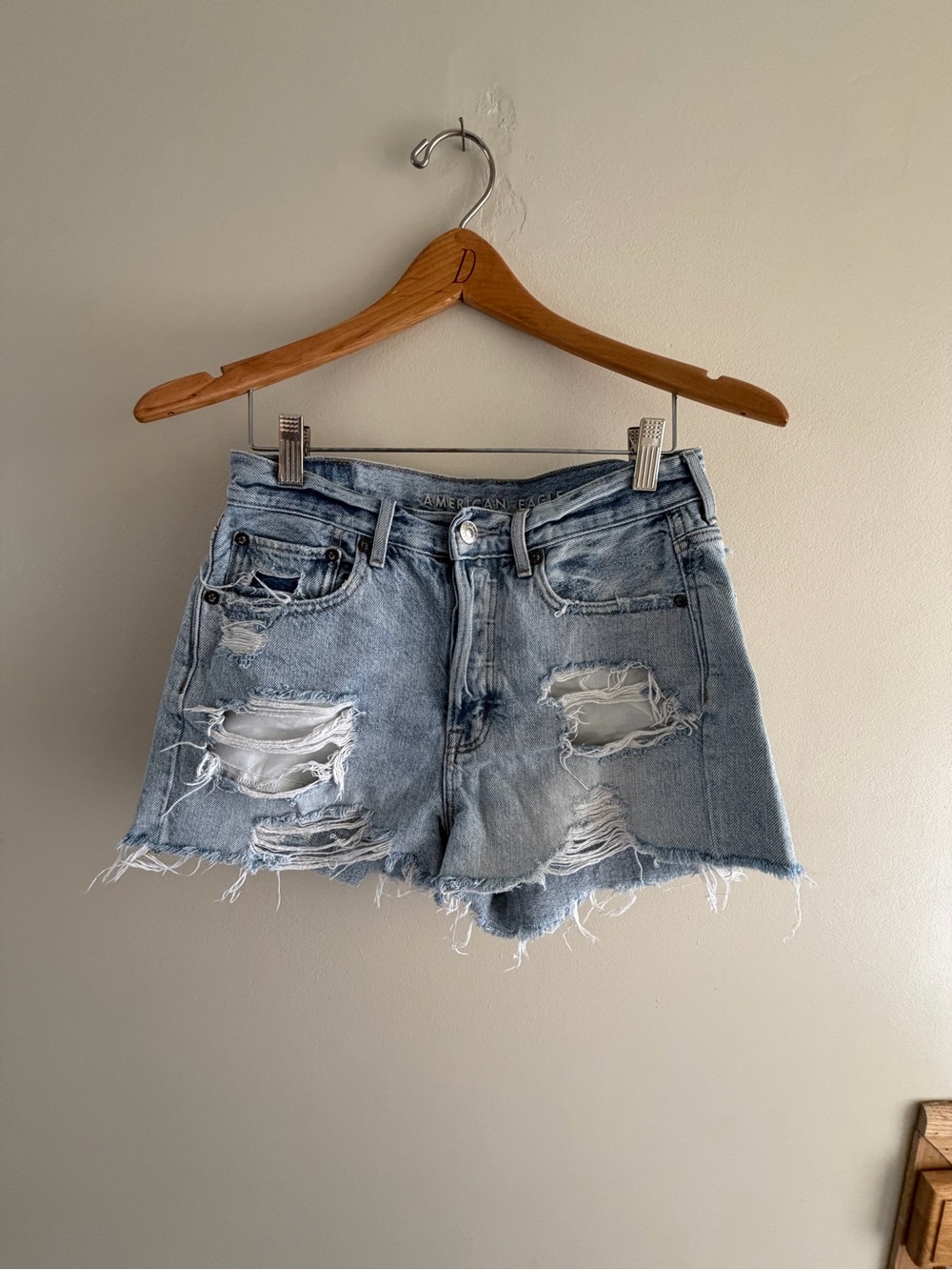 American Eagle Distressed Denim Jean Shorts Size 2